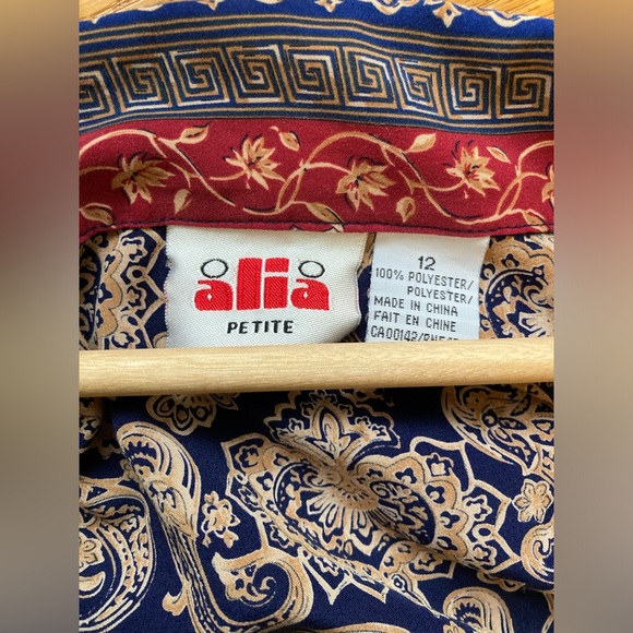 VTG Alia Blouse - Picture 5 of 5